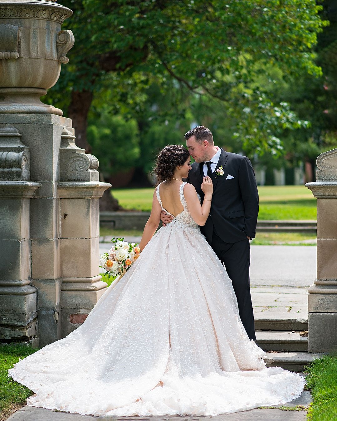 Contemporary Wedding Photography with DA Photography - www.theweddingring.ca - listings -