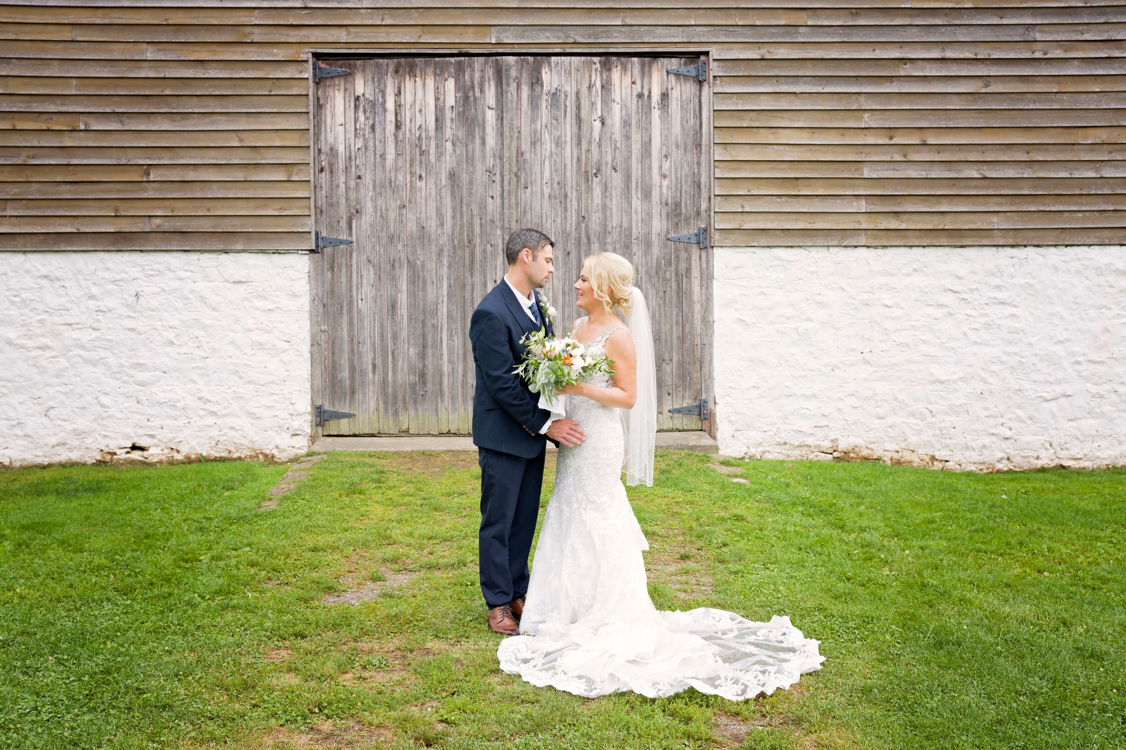The Wedding Ring, Heart to Heart Photography, Balls falls conservation area, Thorold wedding photographer, Lincoln wedding venue, wedding venue, outdoor wedding venue