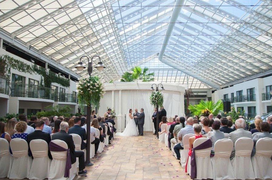Best Western Plus© Lamplighter Inn - www.theweddingring.ca - listings -