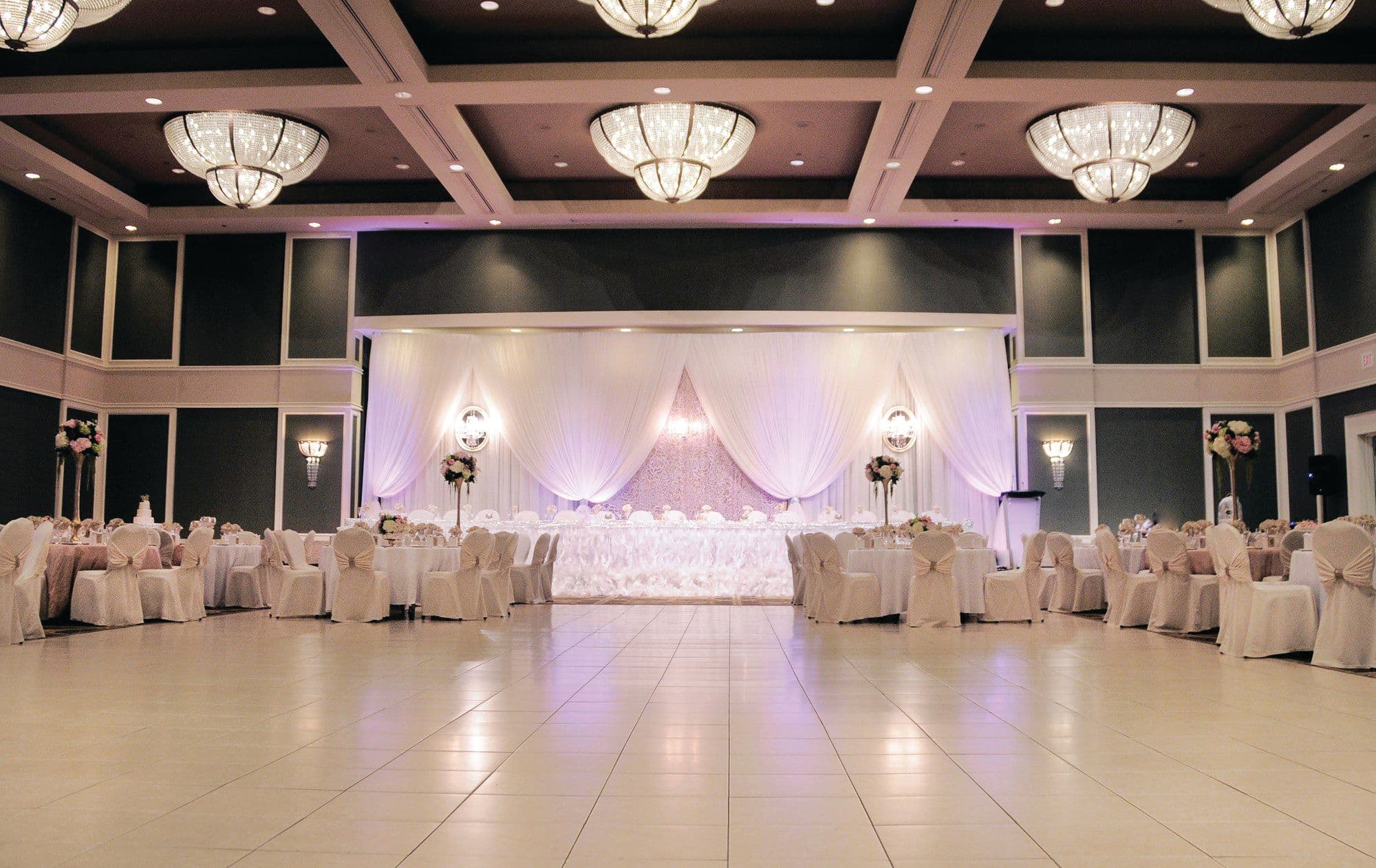 Best Western Plus© Lamplighter Inn - www.theweddingring.ca - listings -