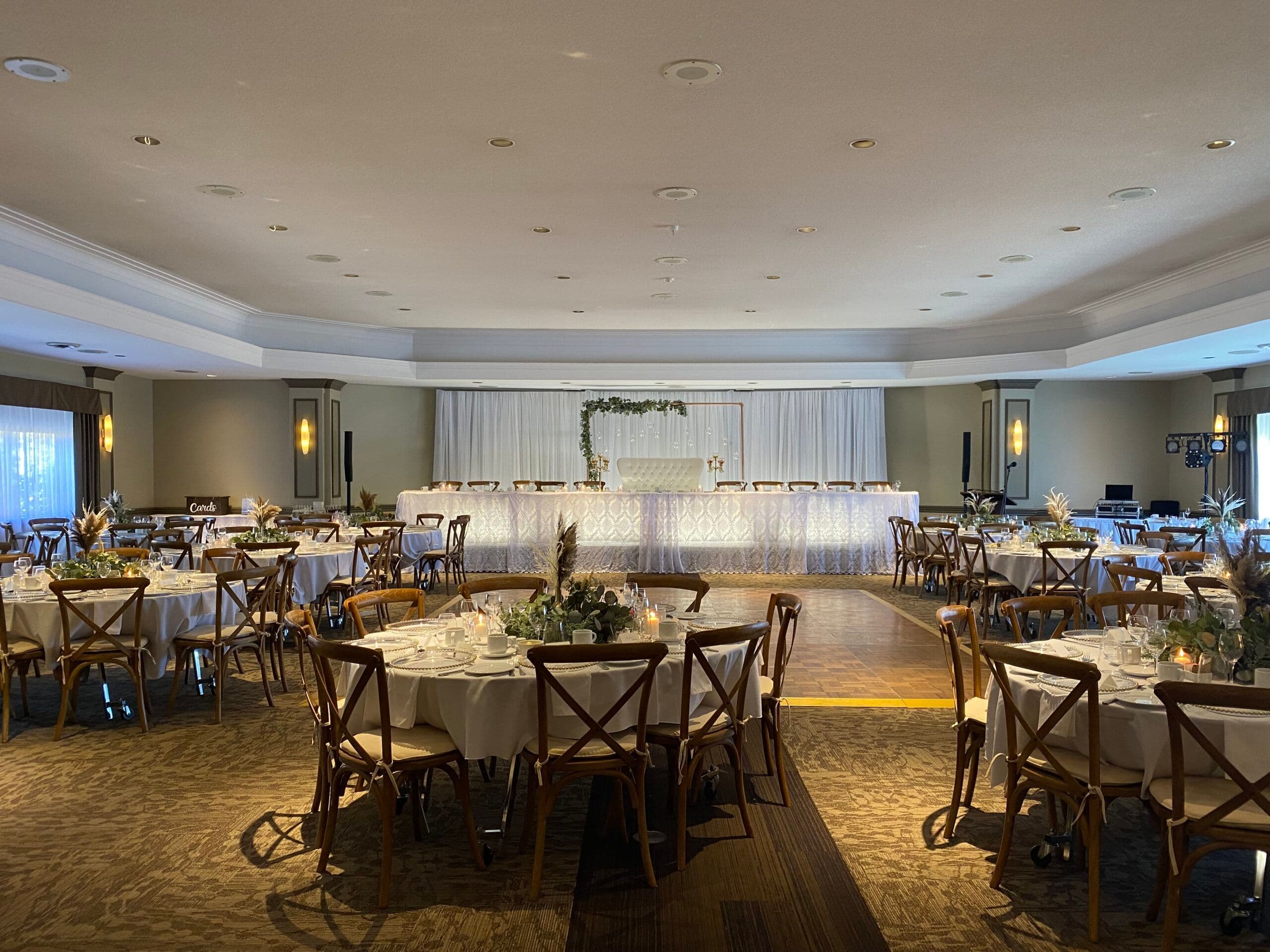 Best Western® Plus Stoneridge Inn &amp; The Rose Chapel - www.theweddingring.ca - listings -