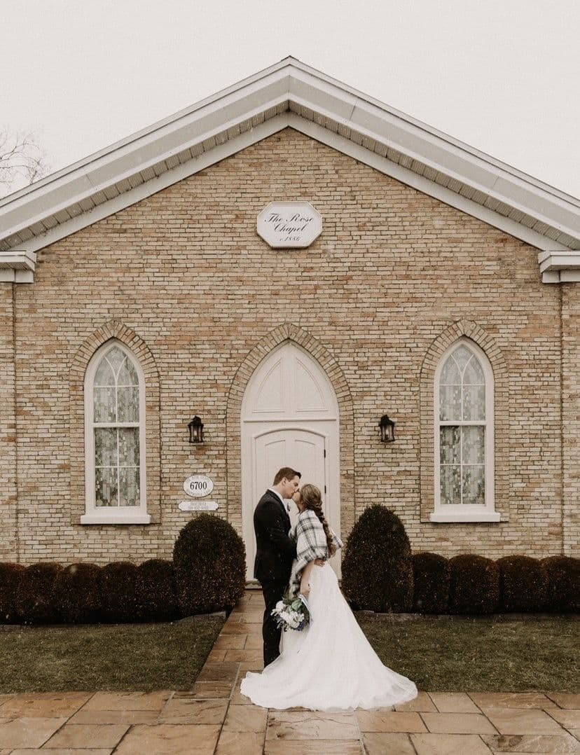 Best Western® Plus Stoneridge Inn &amp; The Rose Chapel - www.theweddingring.ca - listings -
