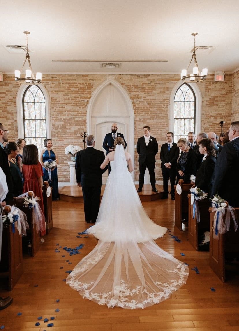 Best Western® Plus Stoneridge Inn &amp; The Rose Chapel - www.theweddingring.ca - listings -