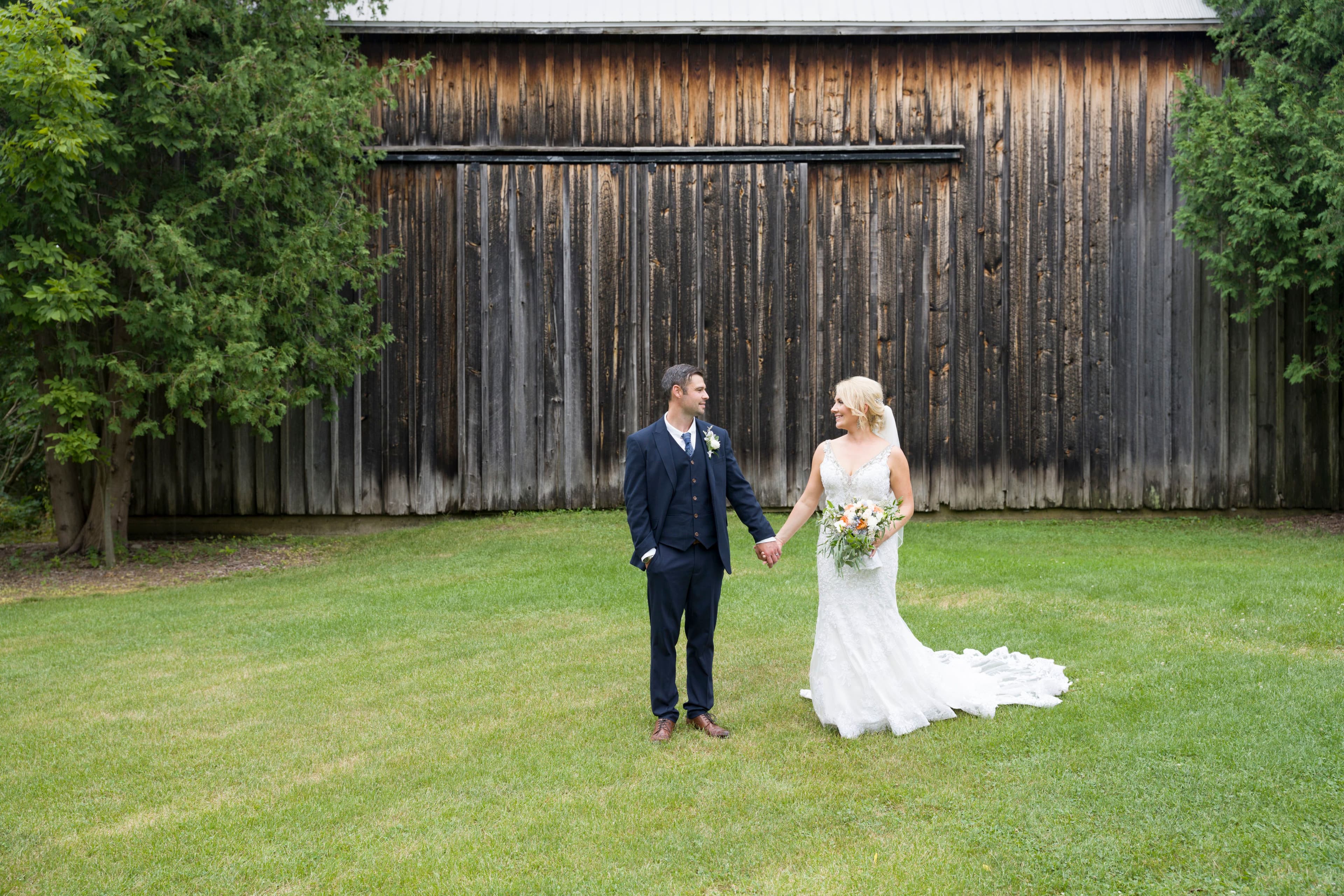 The Wedding Ring, Heart to Heart Photography, Balls falls conservation area, Thorold wedding photographer, Lincoln wedding venue, wedding venue, outdoor wedding venue