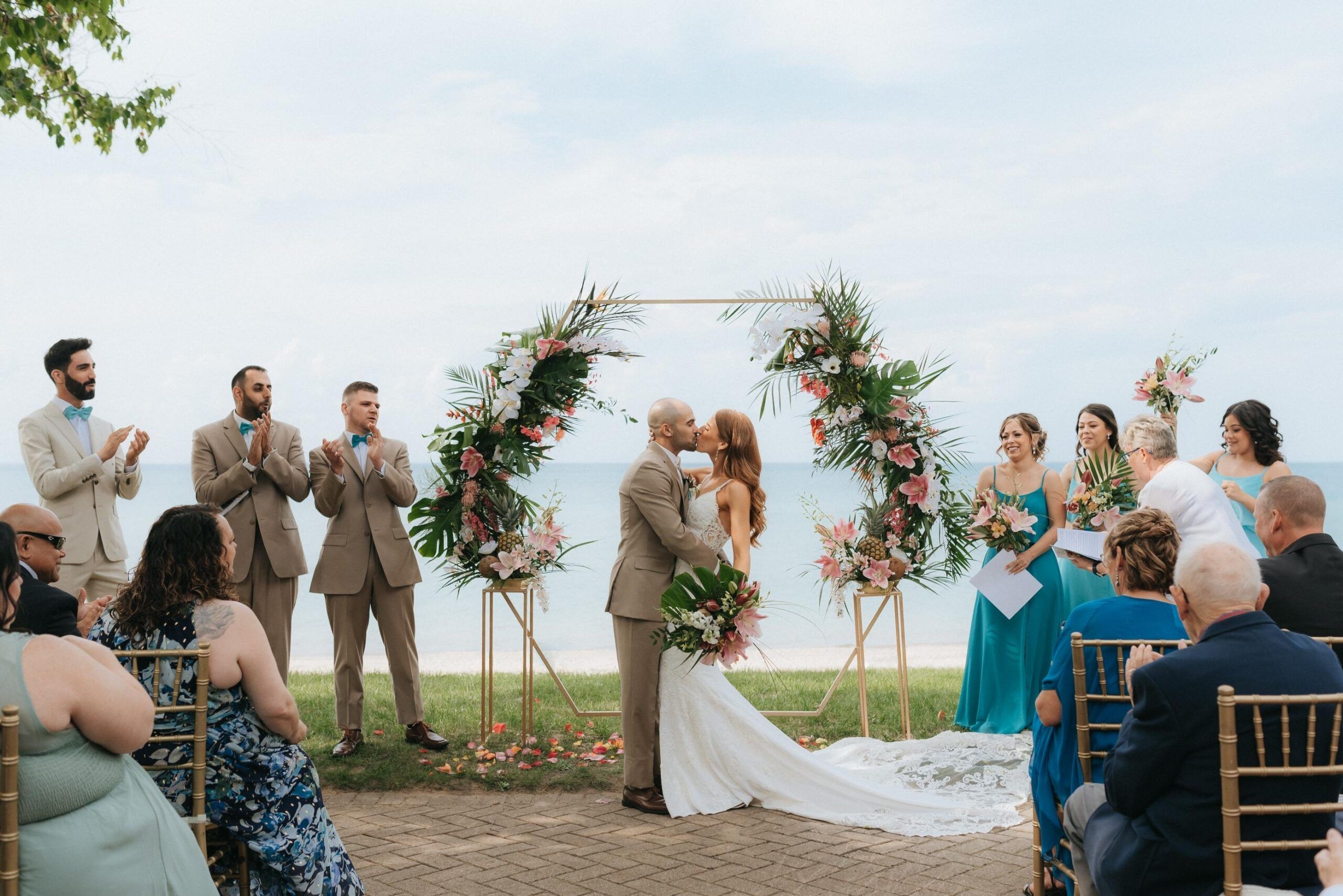 Modern Tropics | Rachel & Mark {Real Wedding Story}