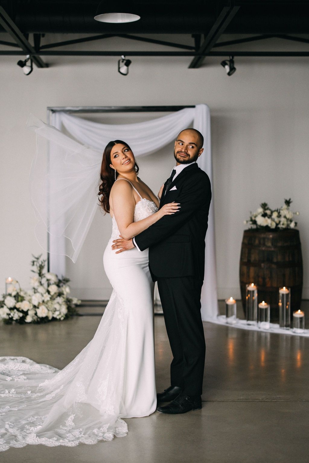 Young-Glass-Photography_Style-Shoot_Ironwood-Cider-House-WinterWeddingWonderland-YoungGlassPhotography-71-1