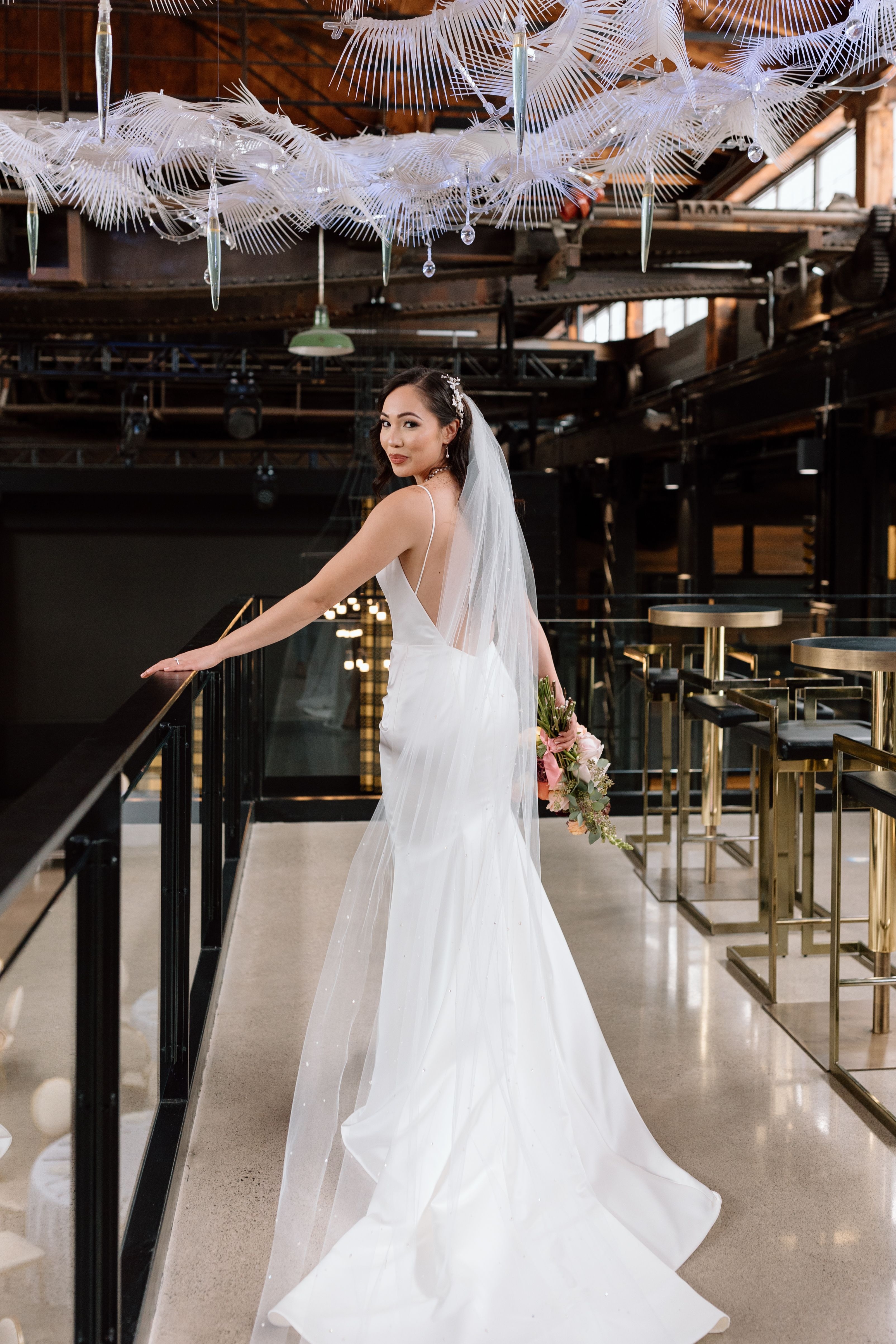 Sarah-Bell-Photography_FT_Bridal-Boutiquearah.Bell_.PhotoSarah-Bell-Photography_FT_Bridal-Boutique.CWW_.DTCBIA13